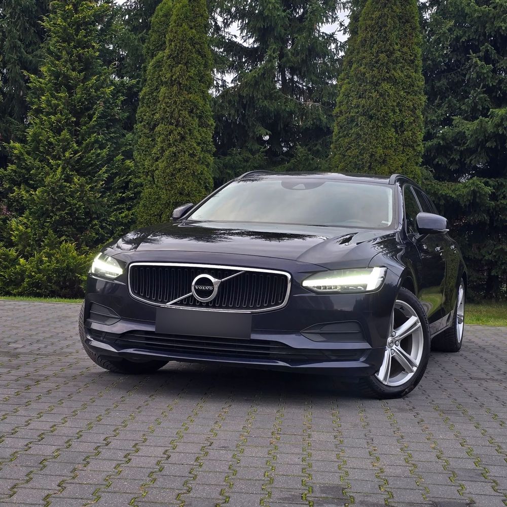 Volvo V90 D3 Momentum Pro 2017