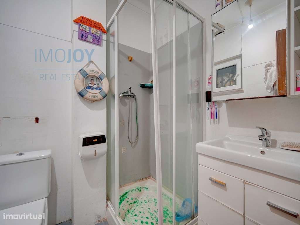 Charmosa Moradia T3 com Vista Mar no Alto do Lagoal-11