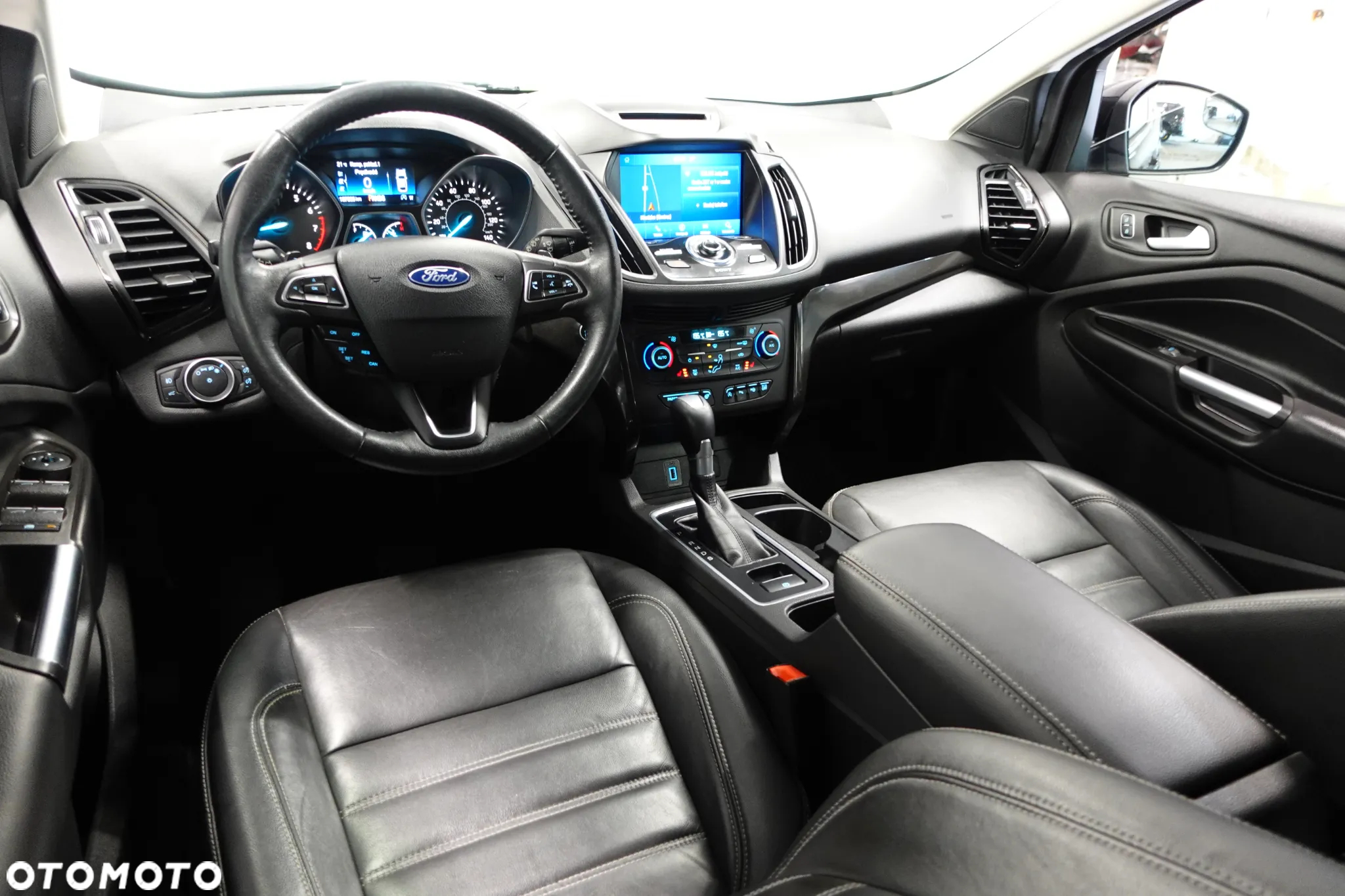 Ford Escape 2.0 EcoBoost AWD Titanium - 31