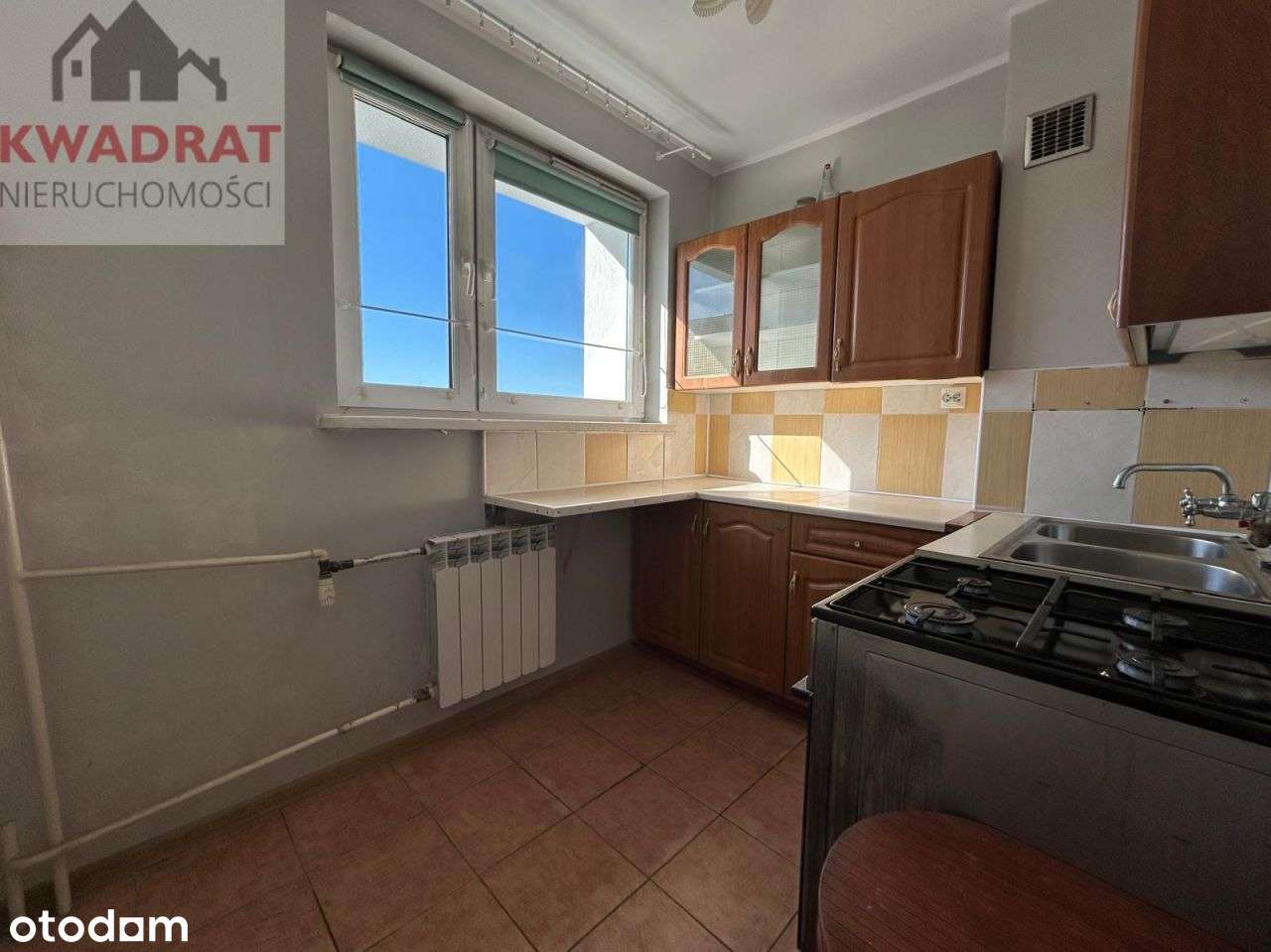 2 pokojowe mieszkanie z balkonem na osiedlu-4