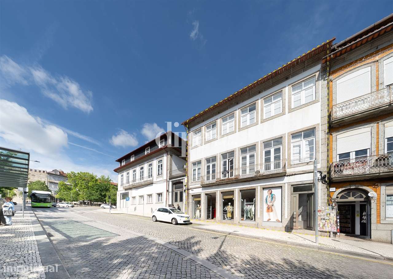 Investimento | Prédio no Coração de Guimarães - Grande imagem: 3/12