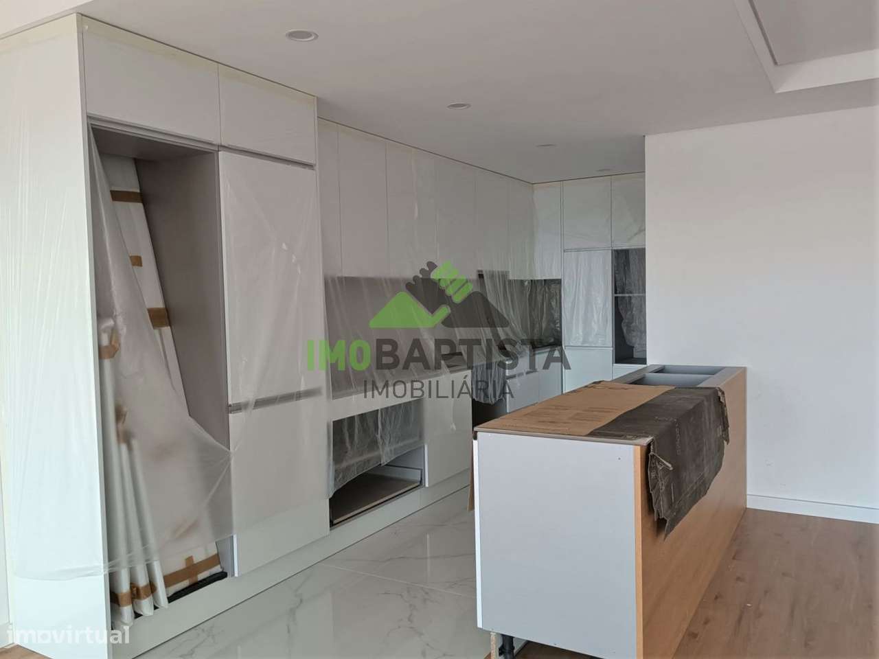 Moradia NOVA V4 no centro de Canedo-13