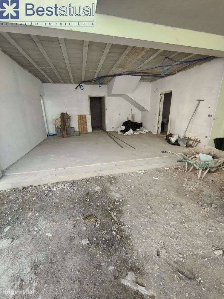 Moradias Bifamiliar - Acab. de Qualidade - Avidos-18