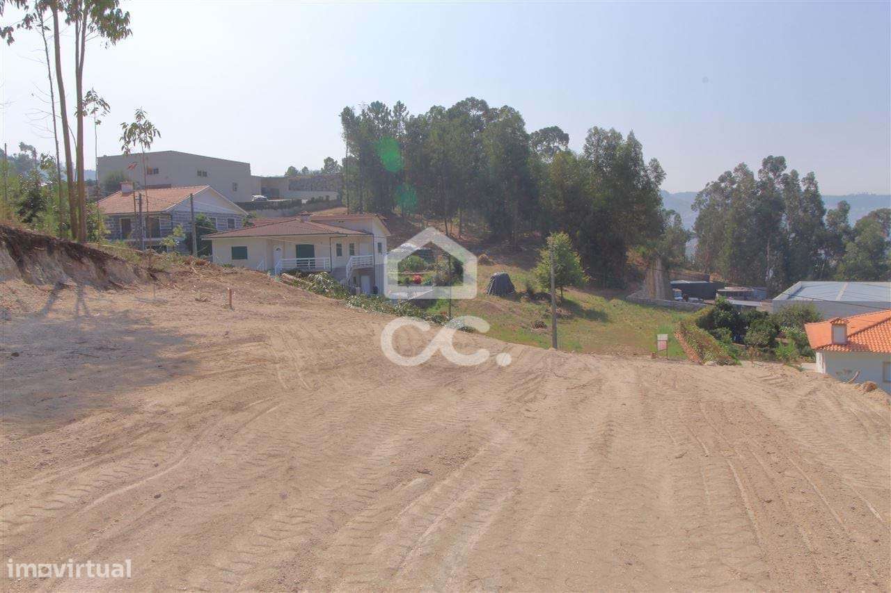 Terreno em São Mamede - Negrelos - Grande imagem: 5/6