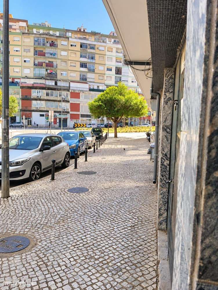 Espaçoso T3 em Sacavém, Loures - Excelente Localização-10