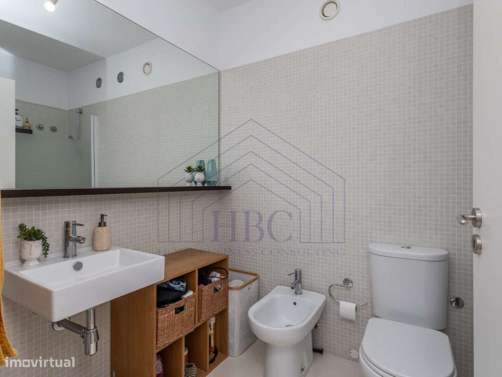 Vende-se Apartamento T1 no centro de Lisboa com arrecadação e garagem-18