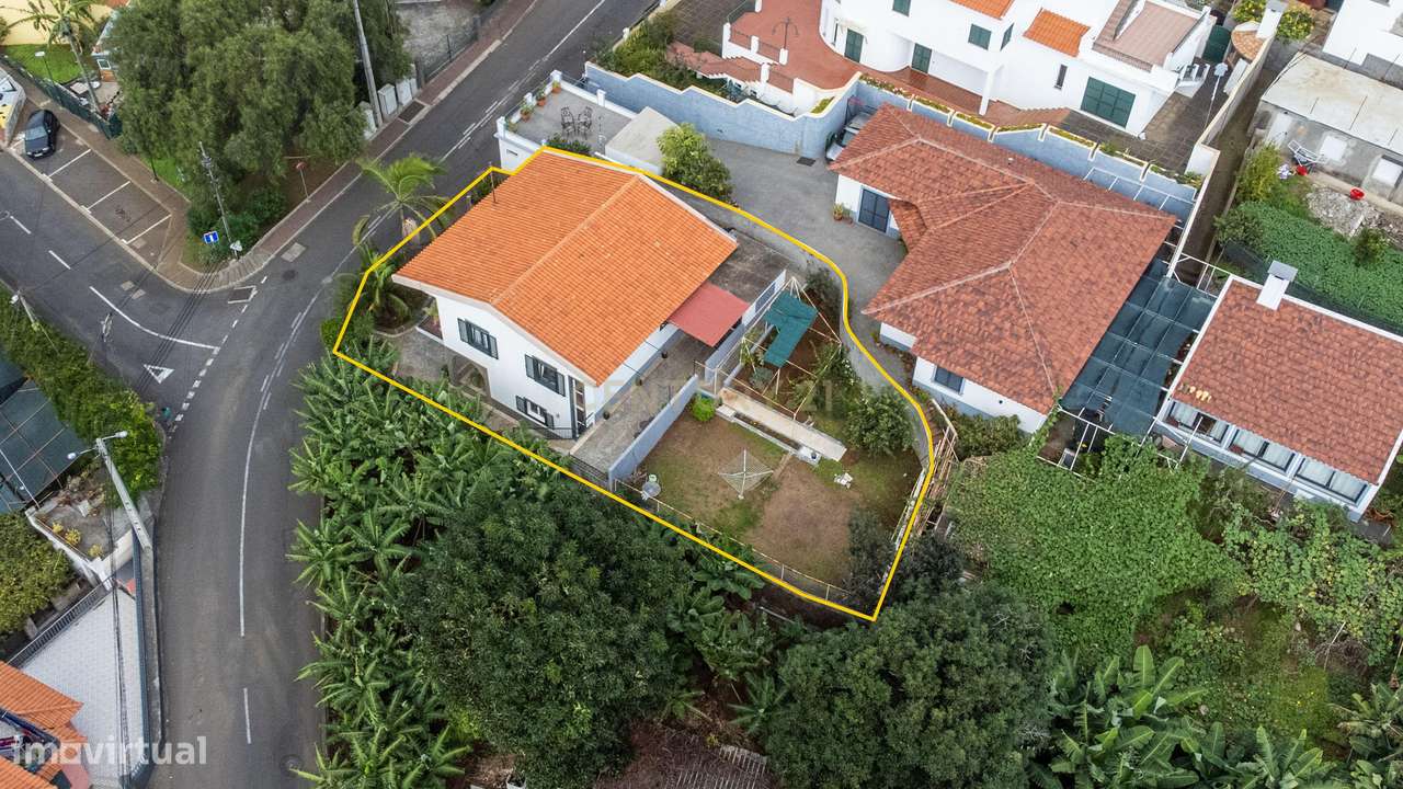 Moradia T2 Remodelada em Câmara de Lobos com Vista para o Pôr do Sol - Grande imagem: 4/40