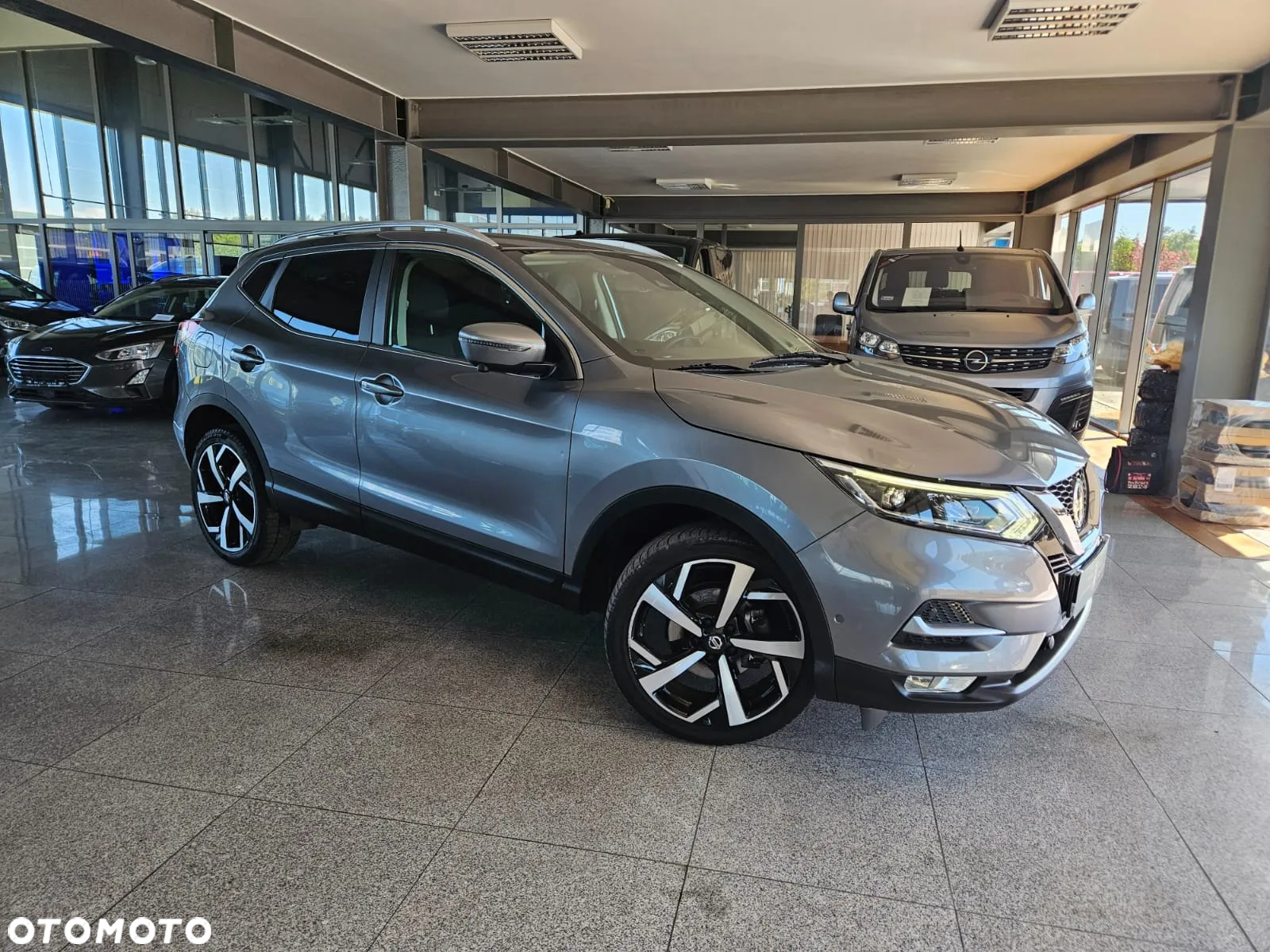 Nissan Qashqai 1.3 DIG-T Tekna DCT - 2