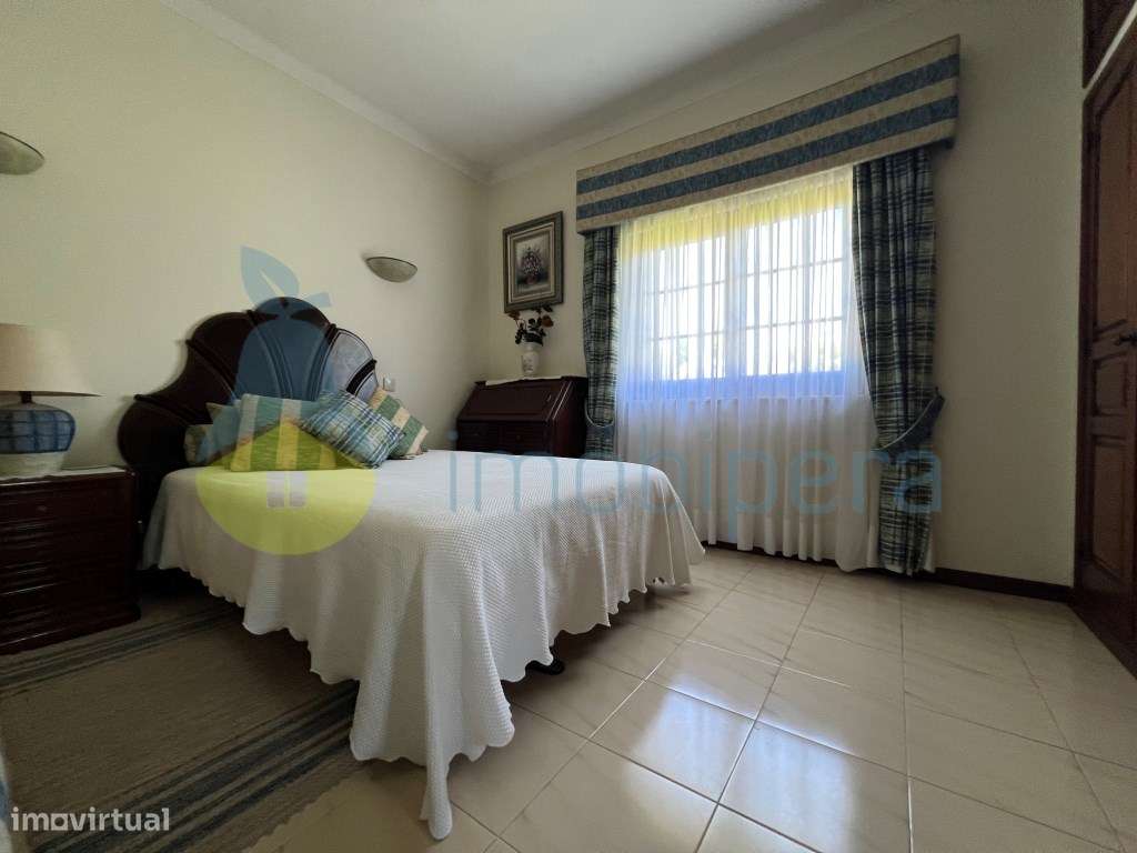 SOBERBA MORADIA T6 COM CASA DE HOSPEDES EM ANEXO-9