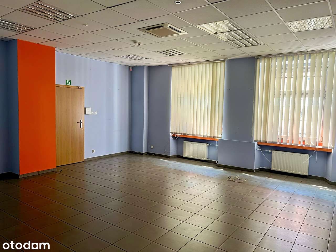 Rynek Leszno | parter 50 m2 |open space z klimatyzacją | 88 zł/dzienie - Pełny obrazek: 2/5