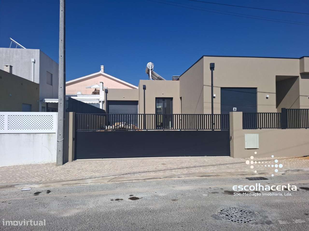 Moradia Térrea T4 Nova com Piscina Brejos Azeitão-44