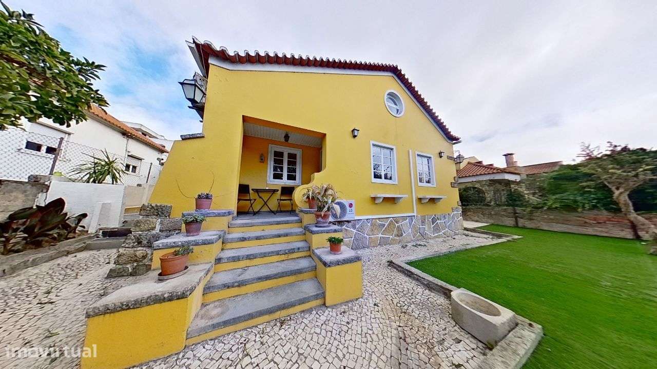 Moradia em Massamá, Rua Direita (tem anexos T-0 e T-2 independentes) - Grande imagem: 2/35