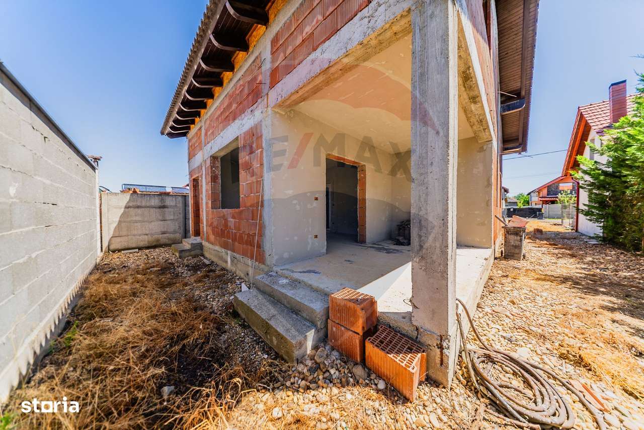 Casă / Vilă de vânzare la rosu Livada - Imagine principală: 5/14