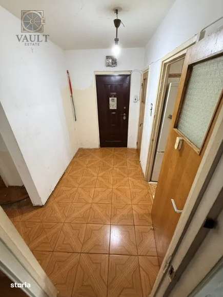 Apartament 3 camere - ETAJ 1 - 5 minute Metrou RAUL DOAMNEI-4