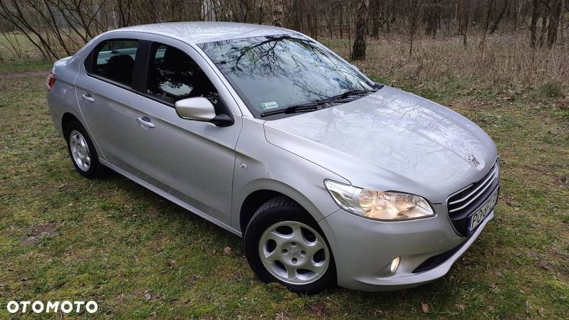 Peugeot 301 1.2 Pure Tech Access - 2