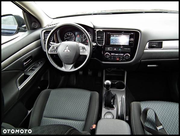 Mitsubishi Outlander 2.0 2WD Invite - 13