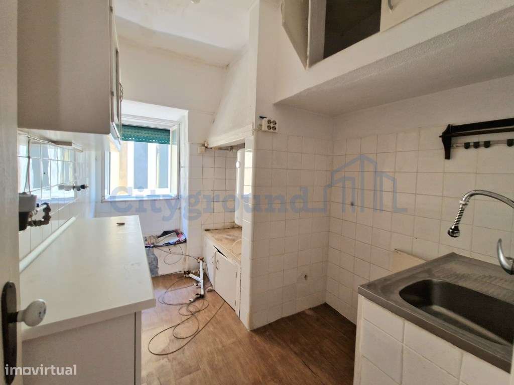 Apartamento T1 no Príncipe Real para reabilitar a seu gosto-10