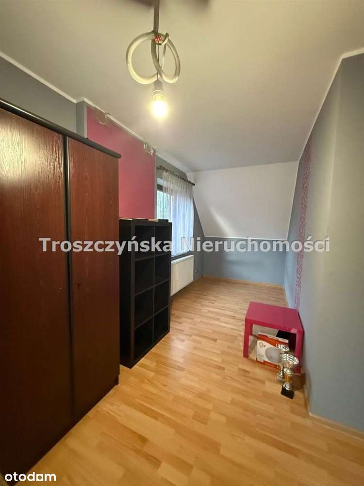 Duży dom Kolonia Poczesna z 2010 roku-9