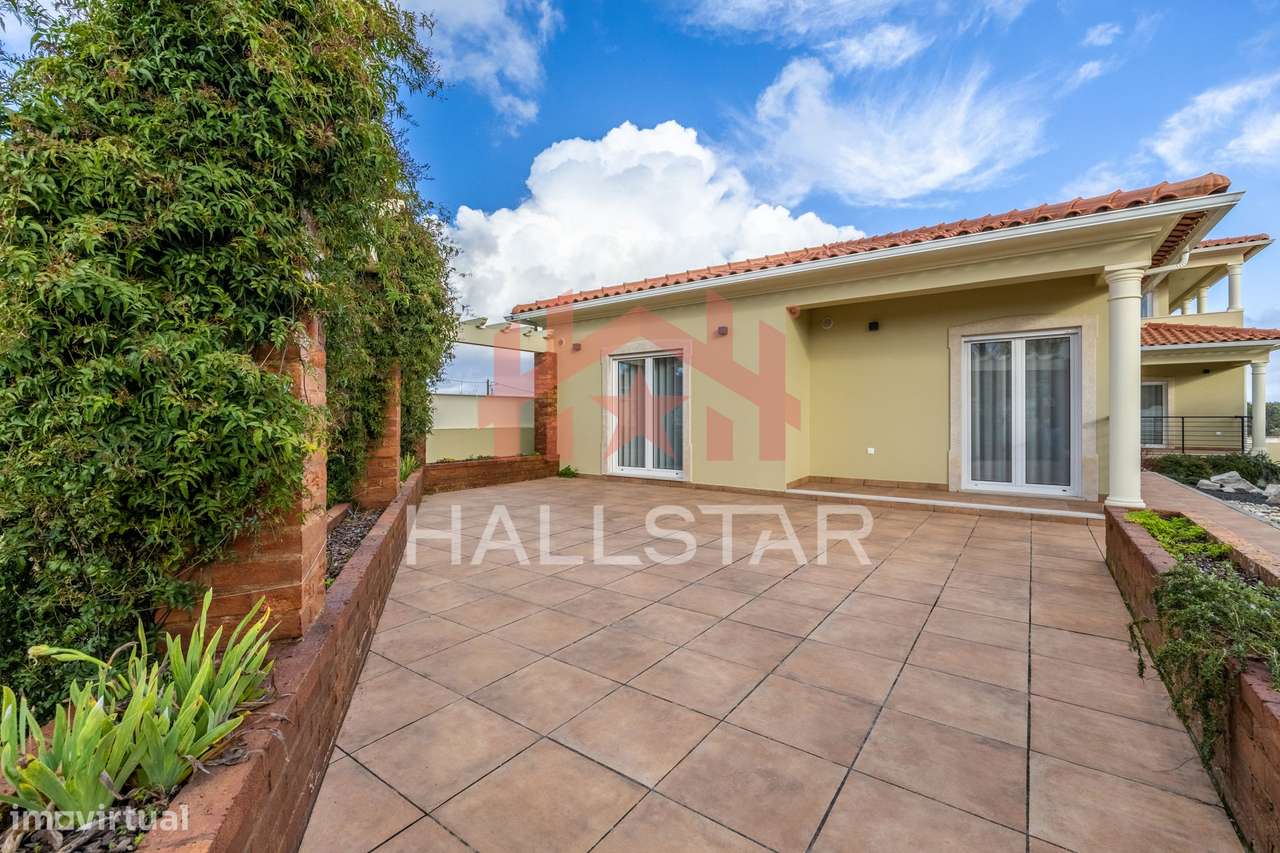 Moradia de Luxo T4 / Lote com 890m² / Marinha Grande-51