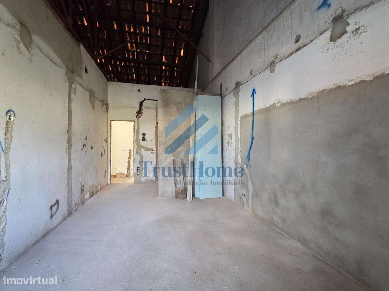 V4 para remodelação em São João da Ribeira a 13 Km de Rio Maior-46