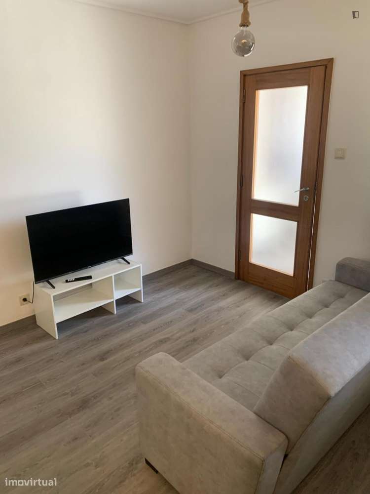 Estúdio - localizado em Paranhos Porto - Grande imagem: 5/10