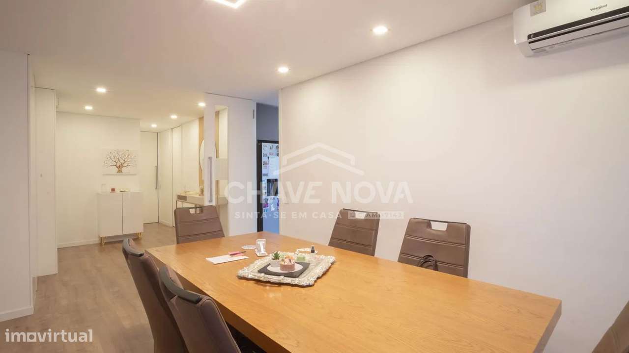Apartamento T3 Renovado em São João da Madeira-7