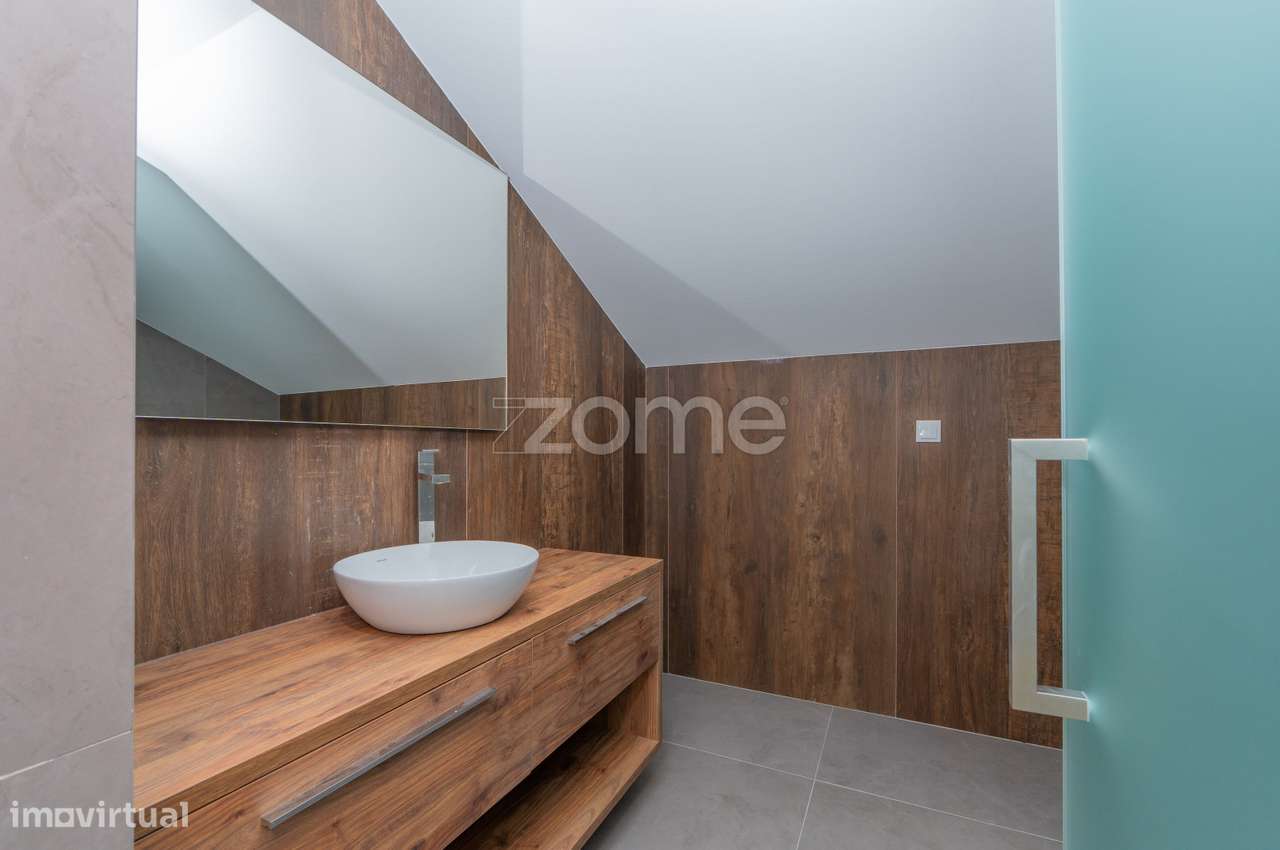 Apartamento T3 +1 com Mezanino / 3 lugares de garagem-4