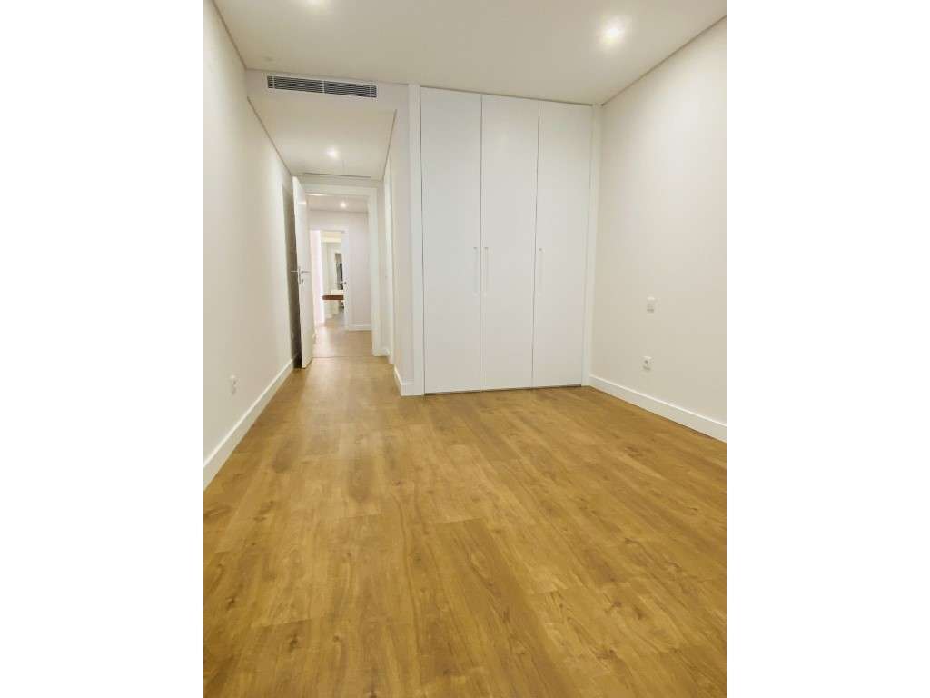 Apartamento de Luxo T3 novo em Montijo-12