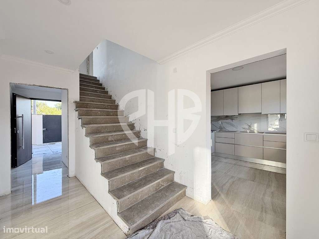 Moradia Isolada T4 Nova com Piscina Aquecida | Caparica | Conclusão...-16
