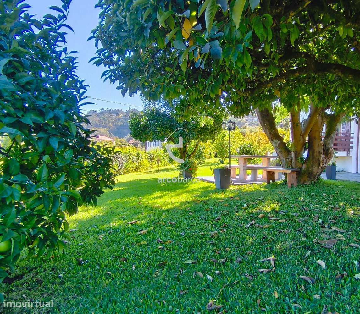 Moradia T3 terreno de 1.500 m2, apartº T1 independente e licença de AL-5