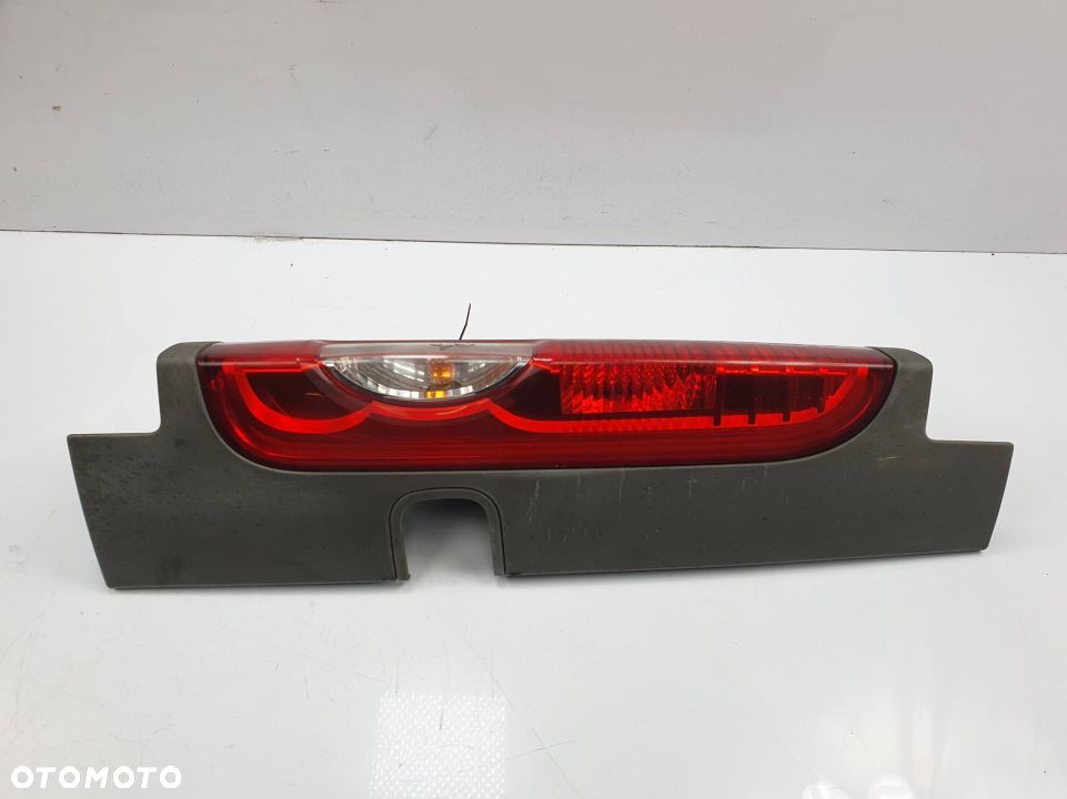 LAMPA PRAWA TYŁ OPEL VIVARO II 93857722 - 1