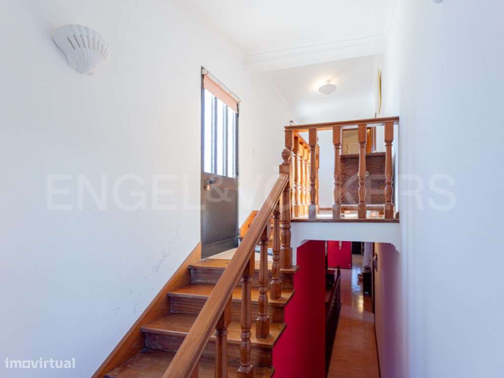 Moradia T3 com Piscina e Jardim em Tavira-19