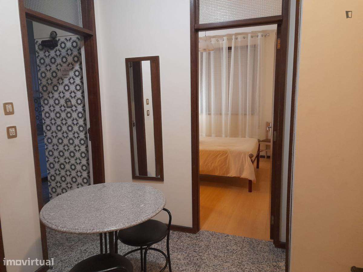 Apartamento com 2 quartos - localizado em Santo Ildefonso Porto - Grande imagem: 3/8