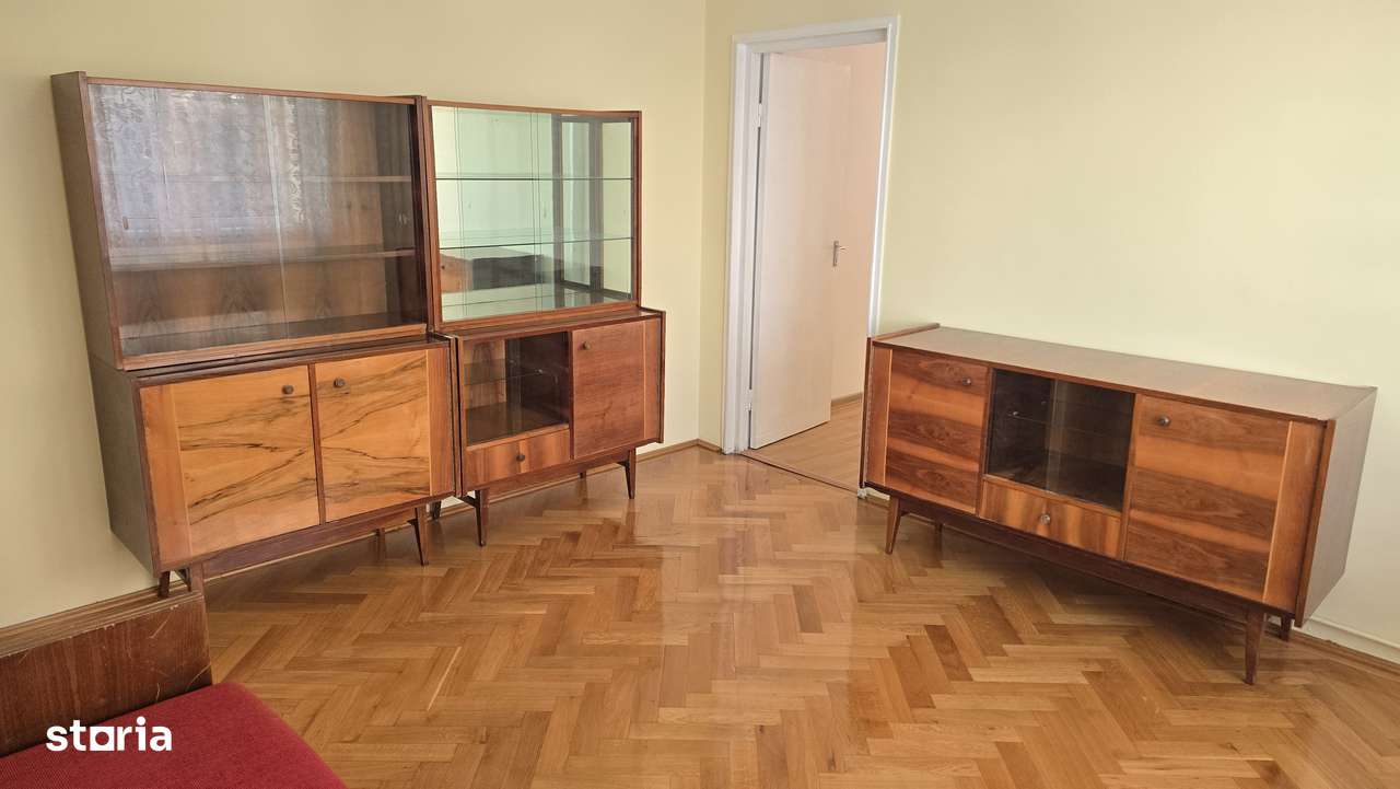 Vand sau inchiriez apartament 4 camere, Deva, Pieta Centrale, etaj 3,-9