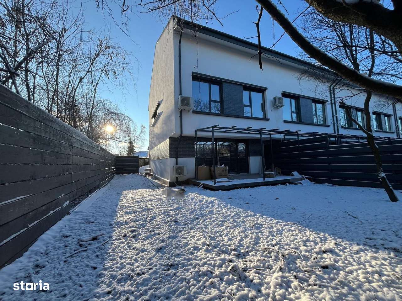 NEW RESIDENCES - Case insiruite 3/4 camere - 85-265 mp curte - Imagine principală: 2/20