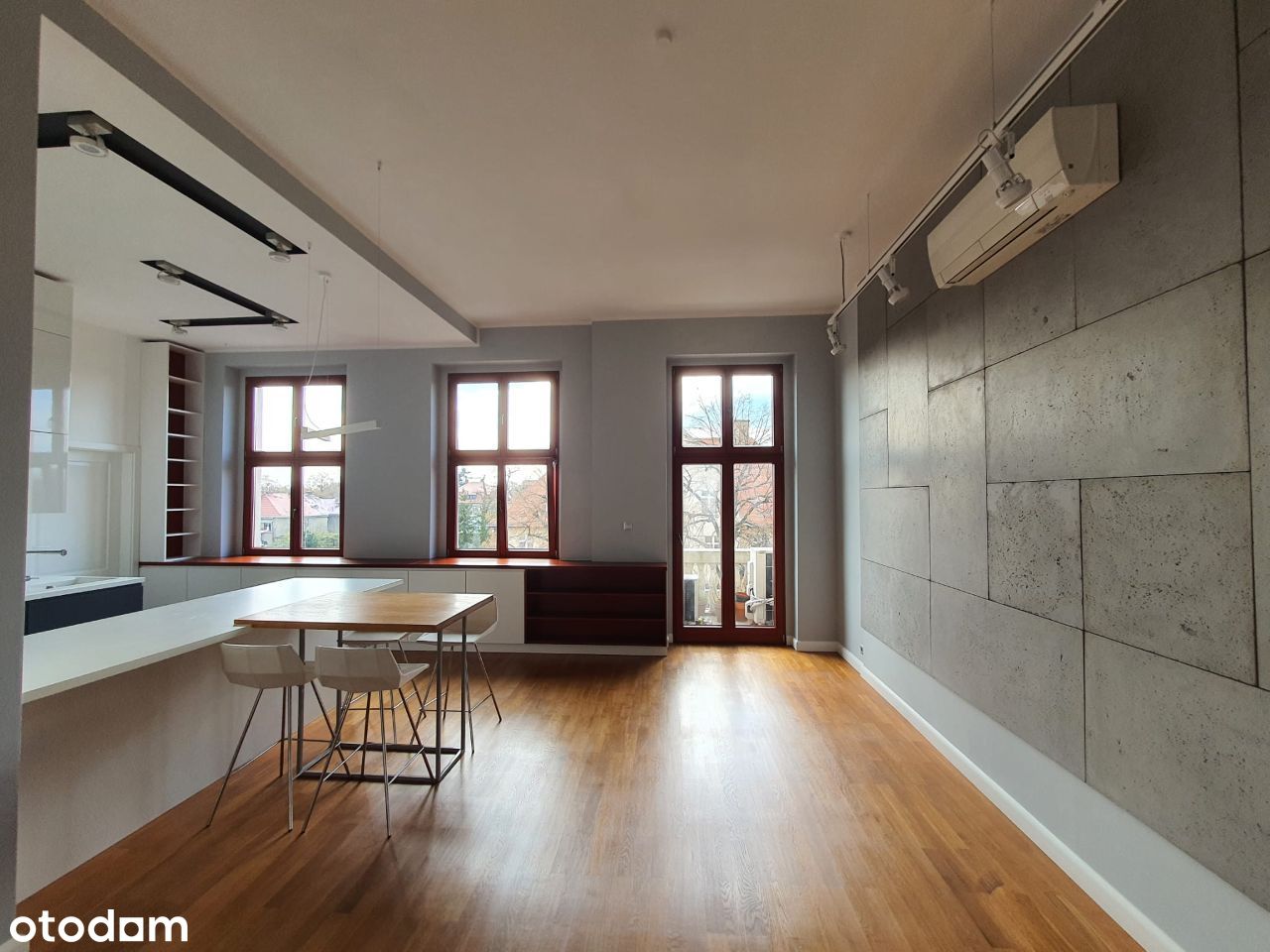 Apartament | wysoki sufit | wielkie okna | Borek - Pełny obrazek: 1/14