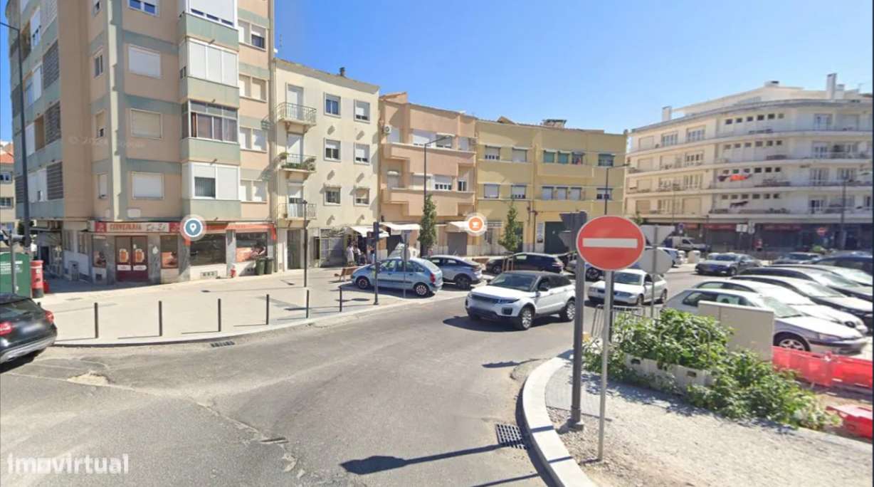 Excelente T1+1 com terraço junto ao Alto de S. João em Penha de França - Grande imagem: 2/37