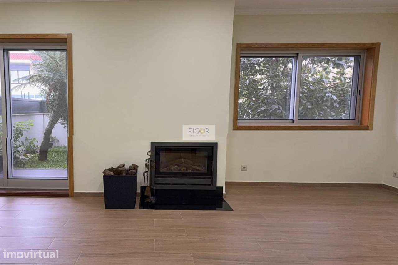 Moradia Geminada T4 Venda em Cidade da Maia,Maia - Grande imagem: 4/27