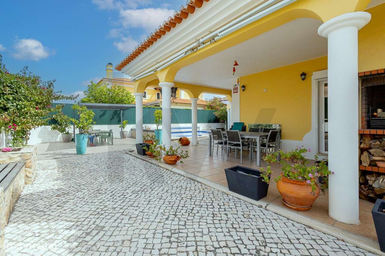 Moradia T5 com piscina junto à Quinta da Trindade / Quinta Dona Maria,-30