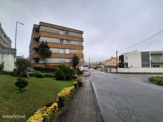 Apartamento T3 Remodelado - em Baguim do Monte-19