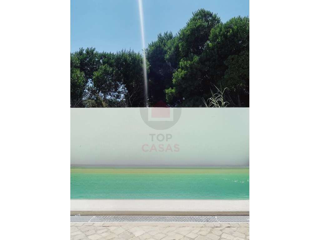 Moradia Contemporânea com Jardim e Piscina em Salir do Porto-14