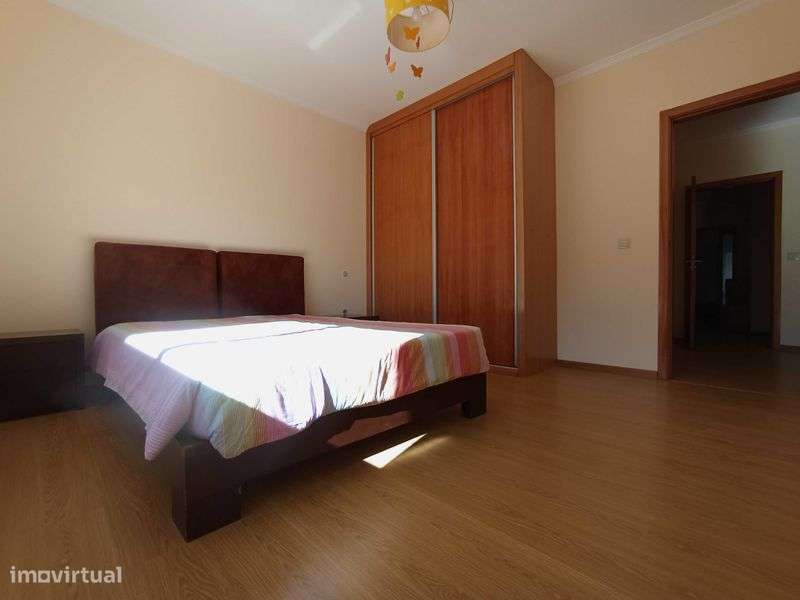 Apartamento T3 junto à escola - Grande imagem: 4/12