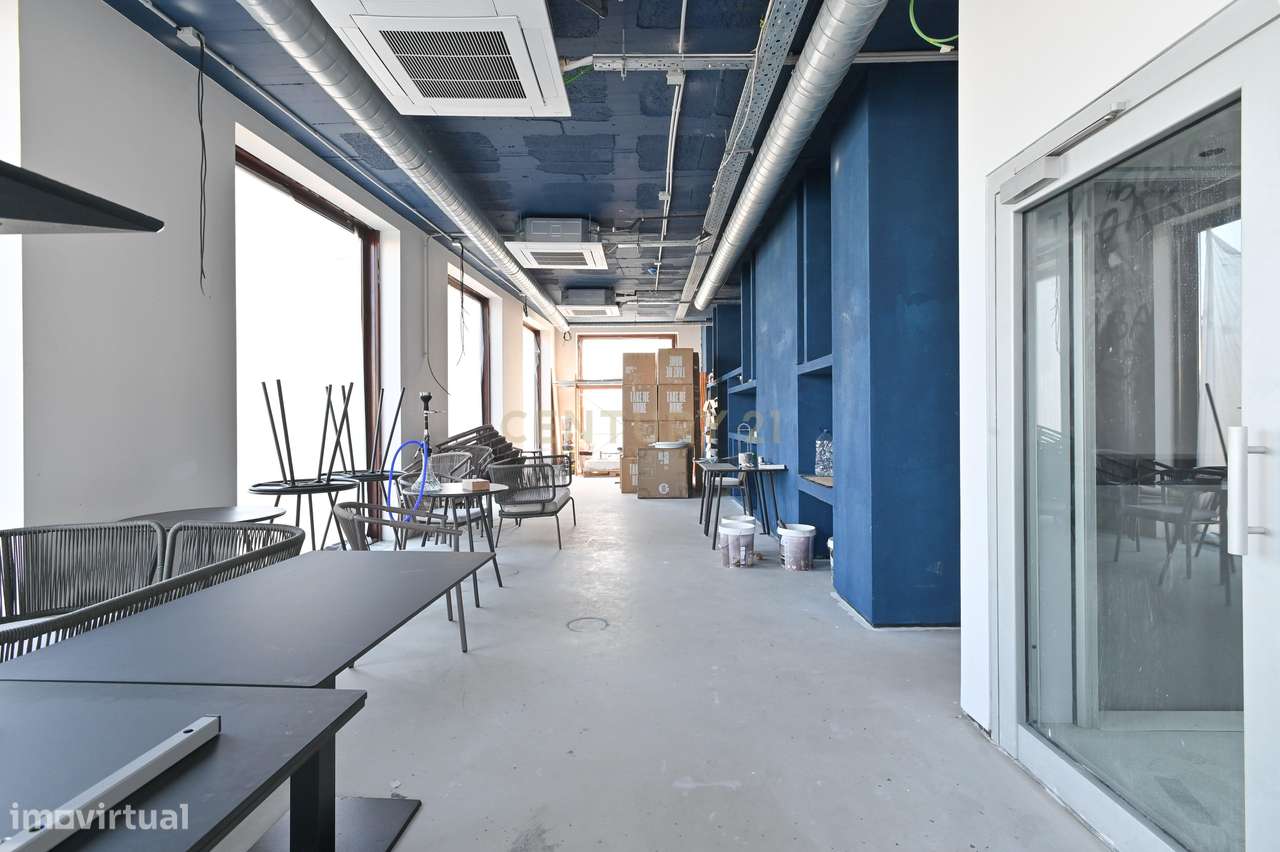 Trespasse de Restaurante (270 m2 + 2 esplanadas + 9 lugares de estacio-27