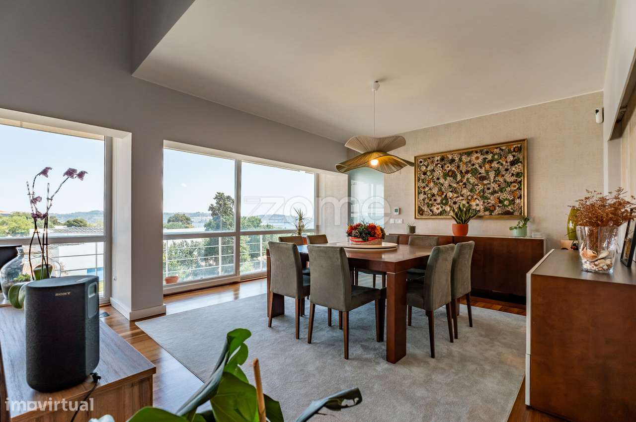 Apartamento Duplex T4 - Cruz Quebrada-Dafundo - Grande imagem: 4/50