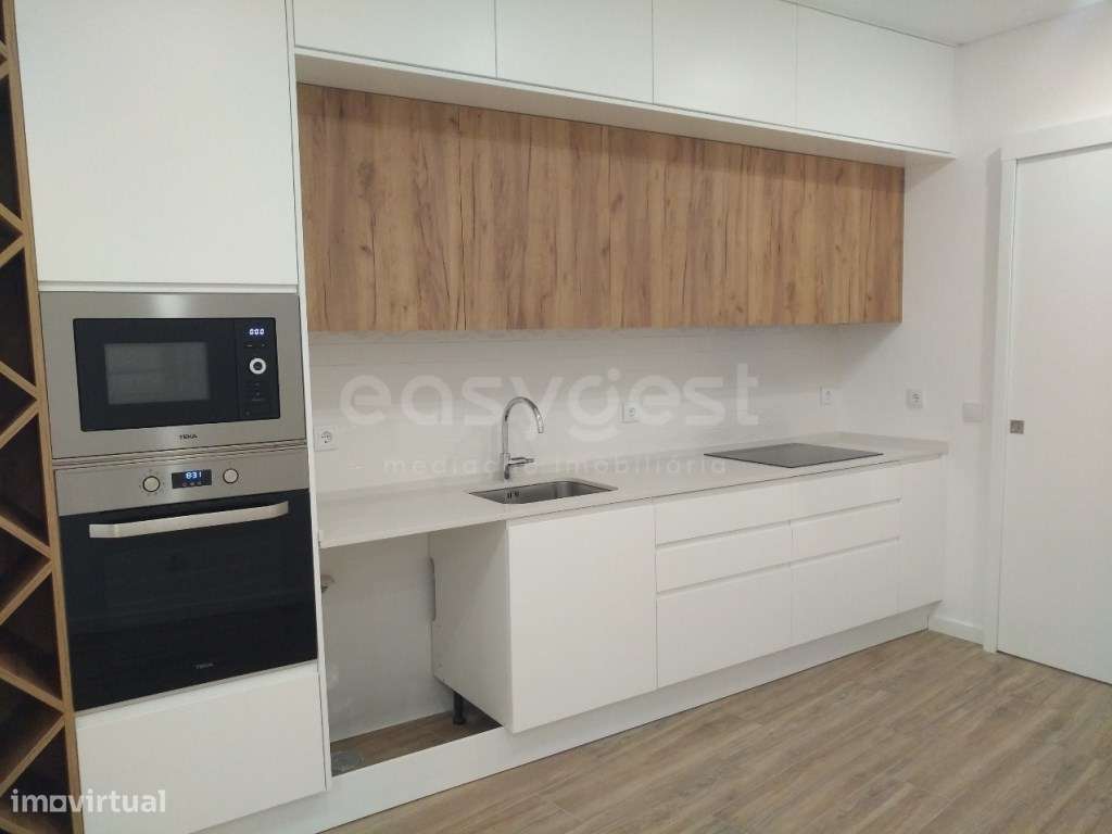 Apartamento T3 com varanda localizado no Montalvão, Setúbal - Grande imagem: 2/19