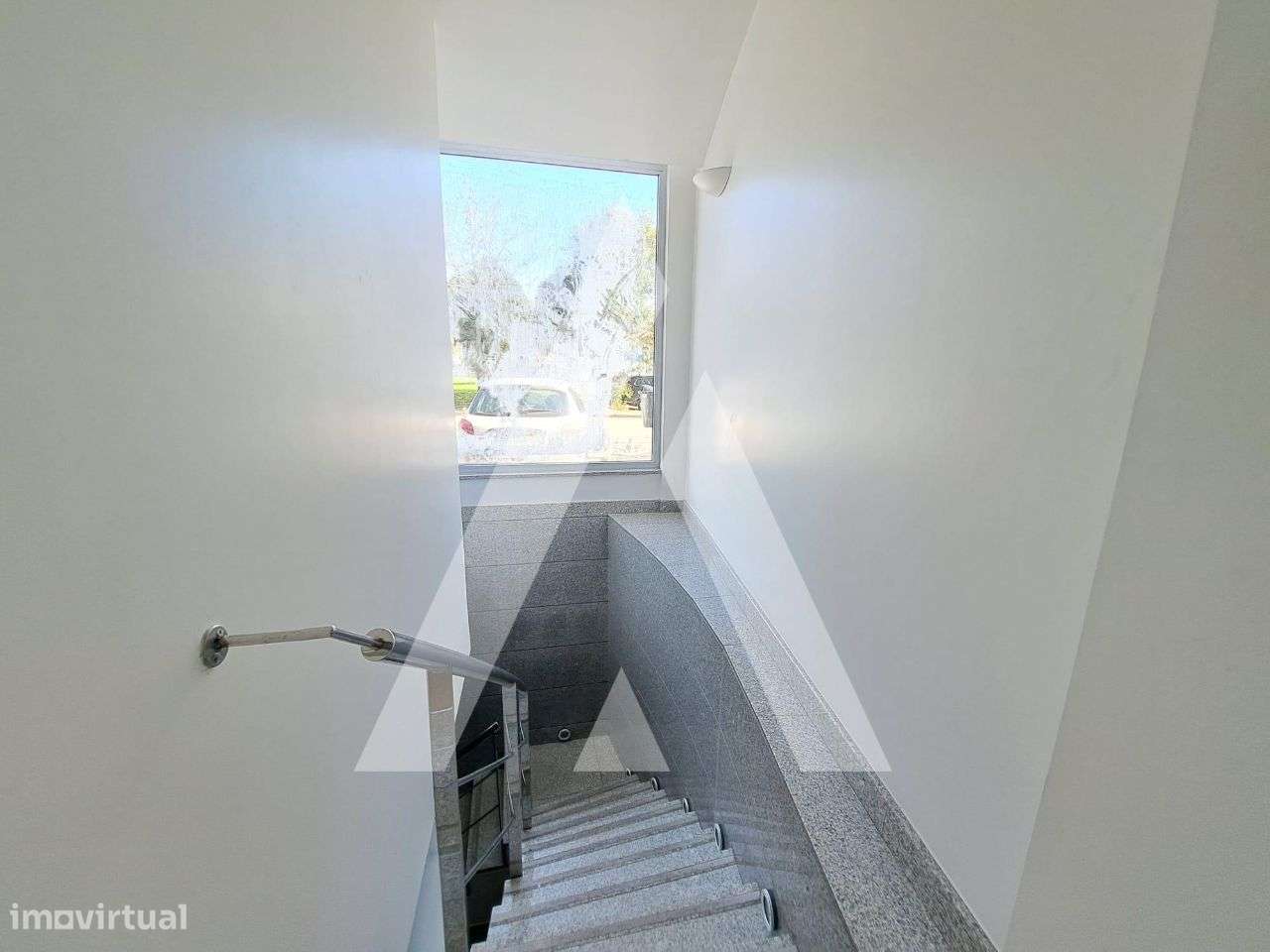 Loja para arrendamento, localizada em Aradas, Aveiro - Grande imagem: 2/10