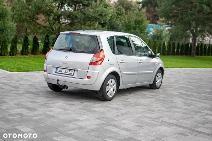 Renault Scenic - 23