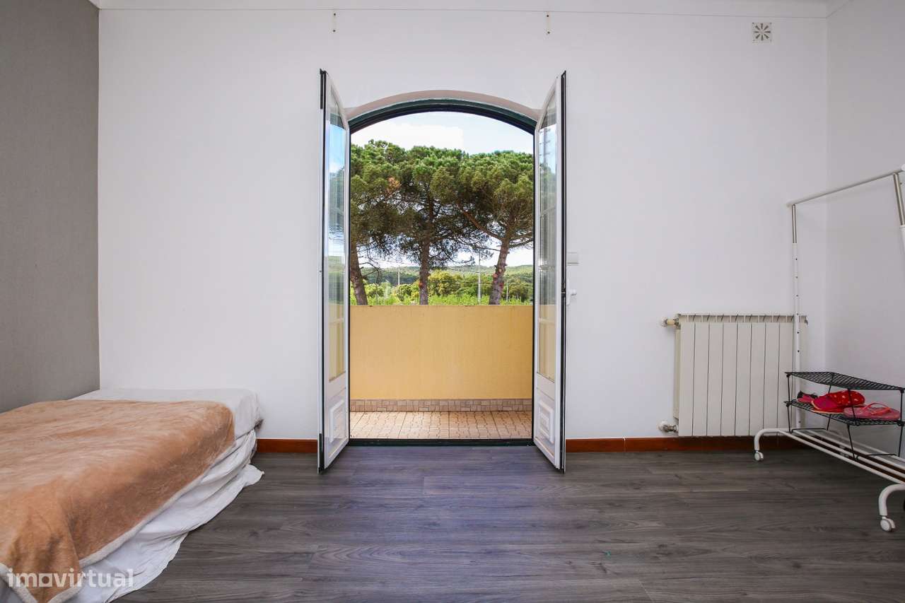 Moradia T4 isolada com logradouro de 2.200m²-14