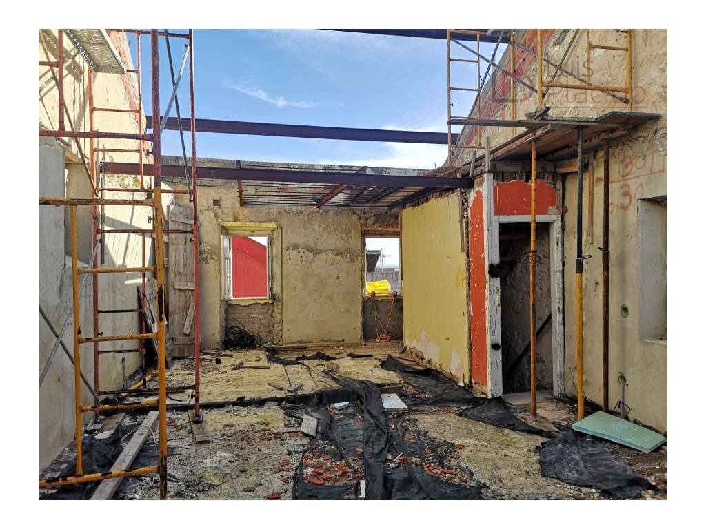 Moradia Centro Histórico de Sines | Projeto Aprovado | Excelente Te...-19