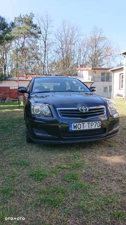 Toyota Avensis - 2